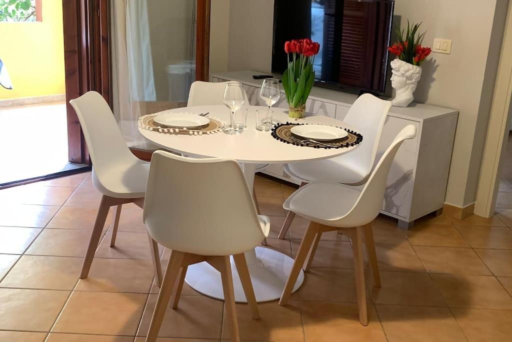 Nest House - Esclusivo Appartamento Marina Di Olbia- Mater Olbia - Beaches - Close To The Airport - Private Parking- Full Comforts - Εξωτερικό φωτογραφία